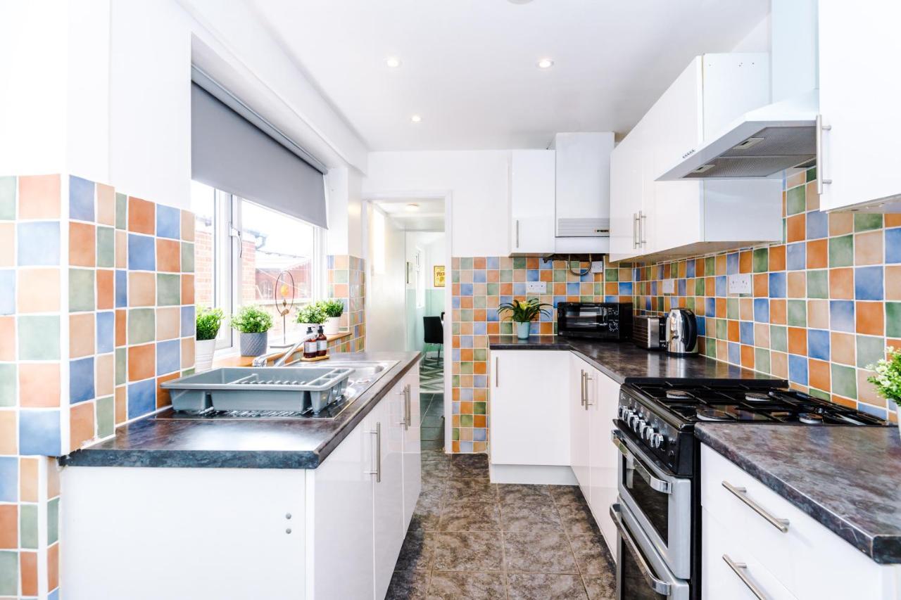 Harley House - Spacious Home With Free Netflix & Parking By Rocketbnb Coventry Luaran gambar