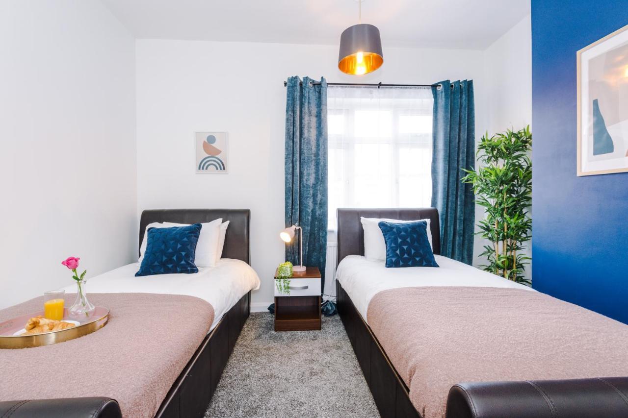 Harley House - Spacious Home With Free Netflix & Parking By Rocketbnb Coventry Luaran gambar