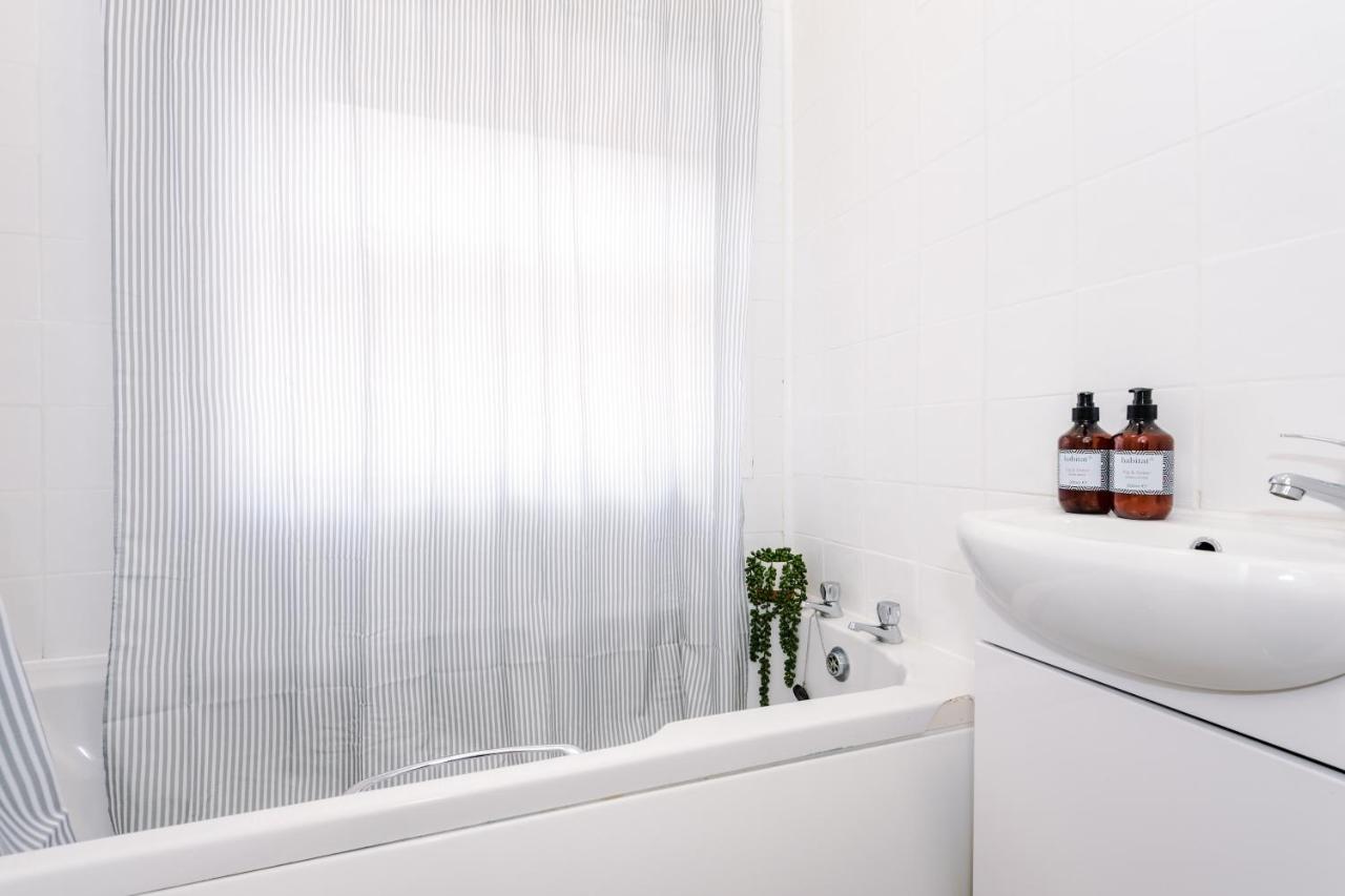 Harley House - Spacious Home With Free Netflix & Parking By Rocketbnb Coventry Luaran gambar