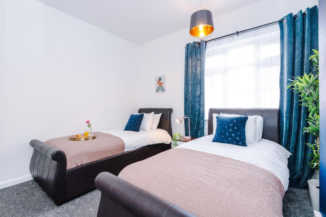 Harley House - Spacious Home With Free Netflix & Parking By Rocketbnb Coventry Luaran gambar