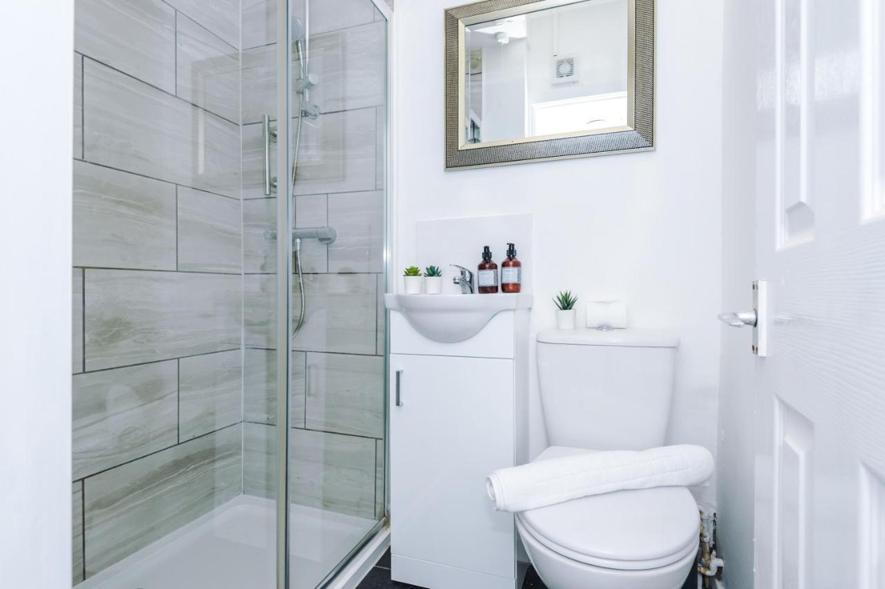 Harley House - Spacious Home With Free Netflix & Parking By Rocketbnb Coventry Luaran gambar